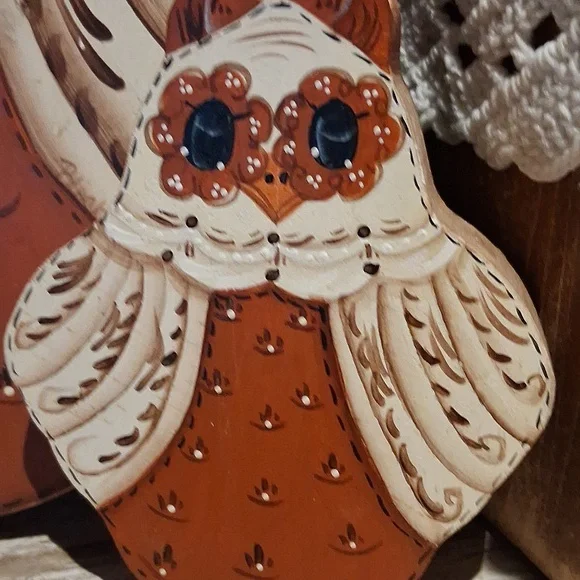 Handpainted Owls (2 Piece) - Picture 3 of 3